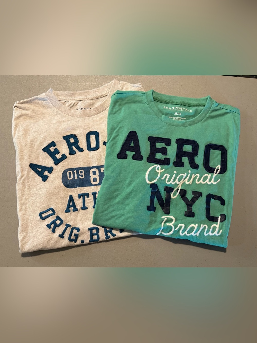 Aeropostale Green & Heather Oatmeal Short Sleeve Shirts XL